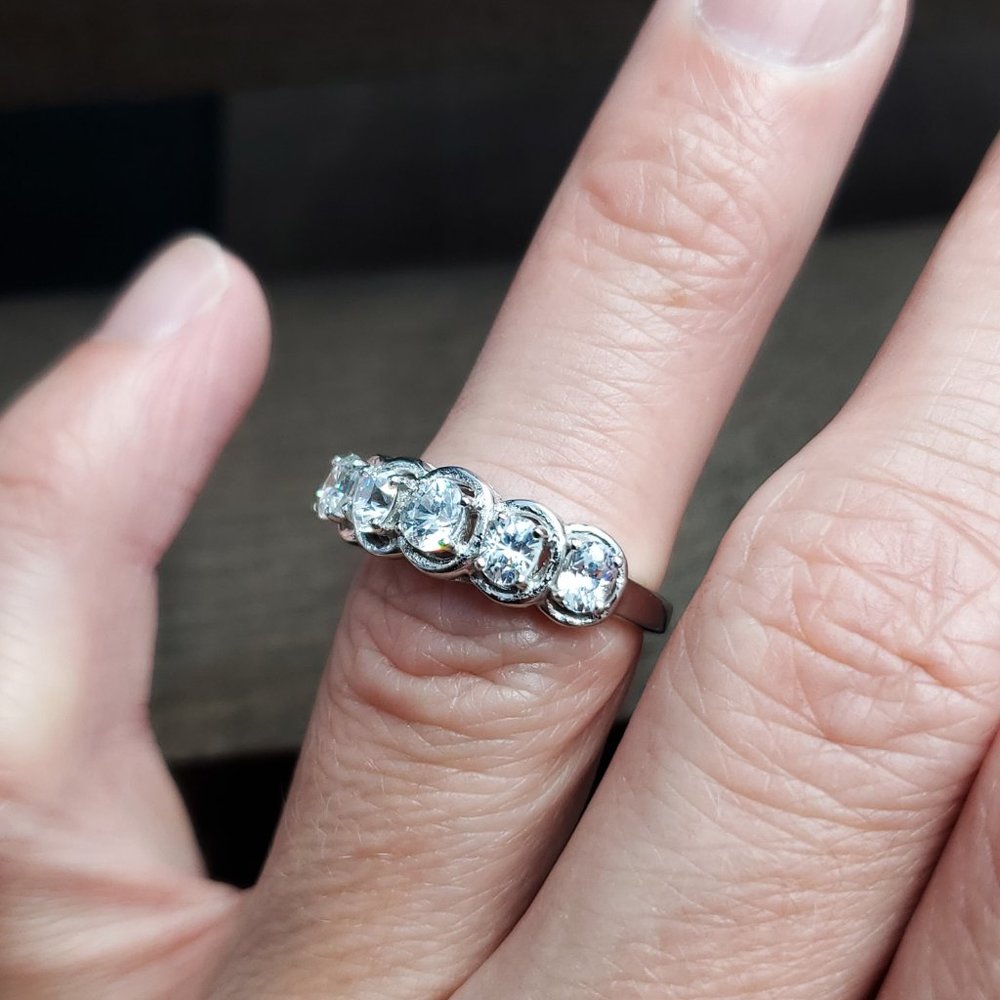 Size 6.25 Sterling Silver Five Brilliant Cubic Zirconia Ring - Picture 3 of 9